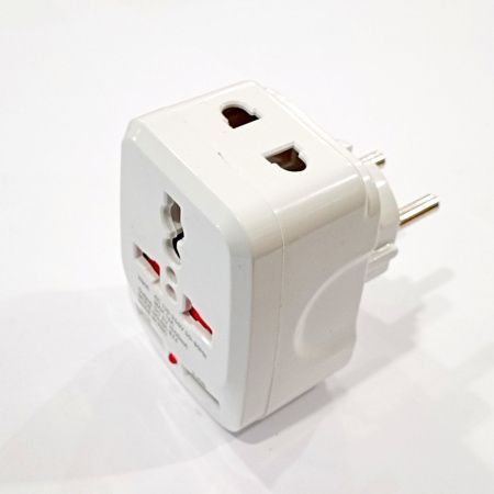 Универсальный адаптер 2в1, переходник+зарядка USB  / NK-823/ 7043 Универсальный адаптер 2в1, переходник+зарядка USB  / NK-823/ 7043