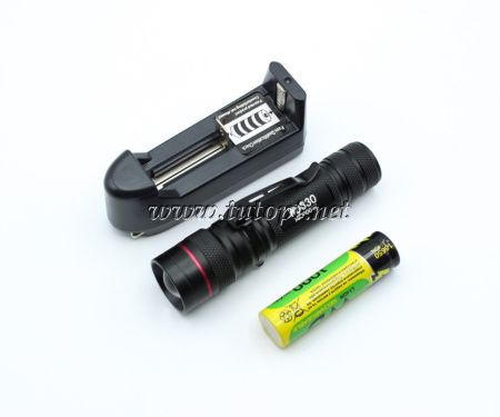 Ручной фонарь Police WD-330, Li-ion 18650 или 1хАА, Cree XM-L T6, Zoom, ЗУ microUSB