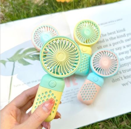 Вентилятор ручной мини - вентилятор с аккумулятором Mini Fan Z8, 1436 Вентилятор ручной мини - вентилятор с аккумулятором Mini Fan Z8, 1436