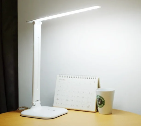 Настольная LED лампа от 220V TAIGEXIN TGX-7073