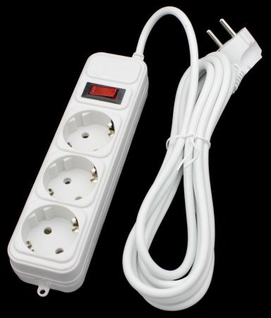 Сетевой фильтр Maxxter SPM3-G-10G 3 гнезда, 3 метра Сетевой фильтр Maxxter SPM3-G-10G 3 гнезда, 3 метра