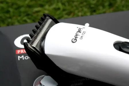 Триммер Gemei GM-725