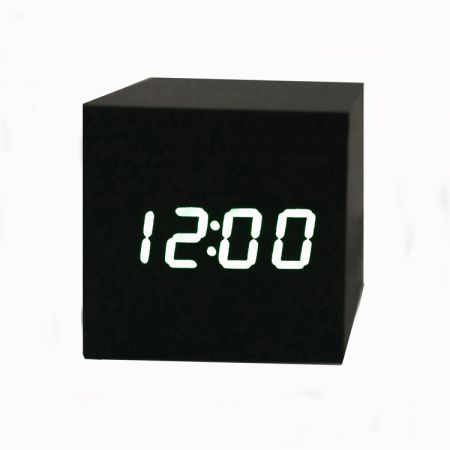 Часы электронные VST-869-1-White с температурой и подсветкой Часы электронные VST-869-1-White с температурой и подсветкой